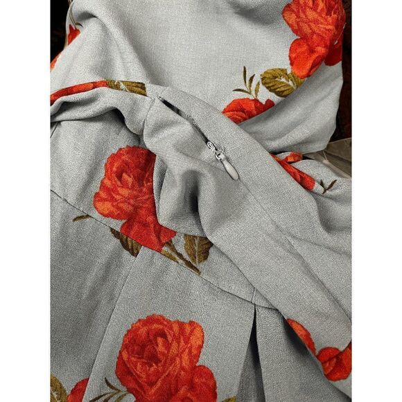 Urban Outfitters Womens Bell Long Sleeve Romper Shorts Blue Floral Size Medium - Picture 8 of 9